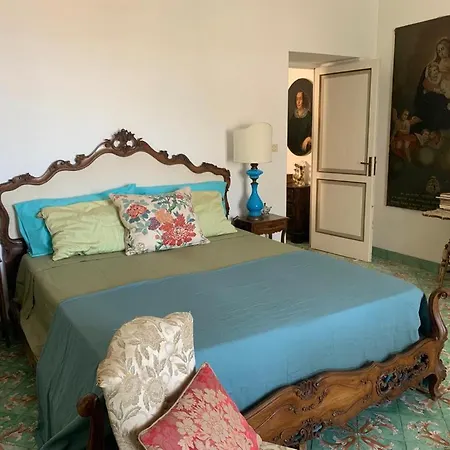 Palatonella Villa *